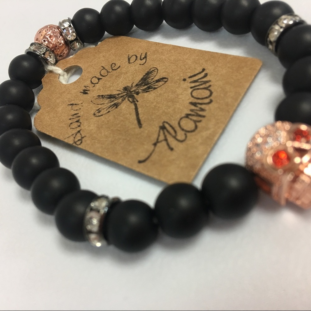 Handmade stone beads stretch bracelet with charm - Picture 2 of 3